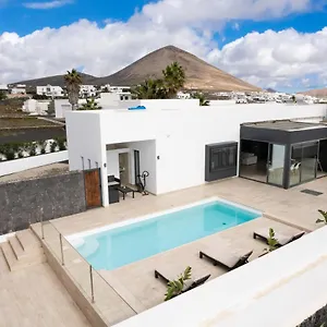 villa-serenity-1.in-canary-islands.com/